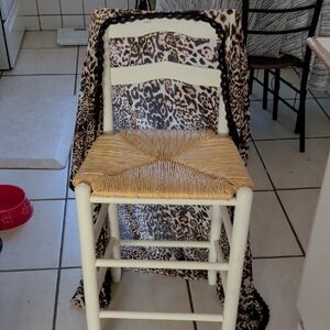 Elegant Cream and Tan Cardigan with Leopard Print Throw Size L